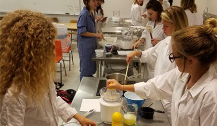Students in Nutrition Lab